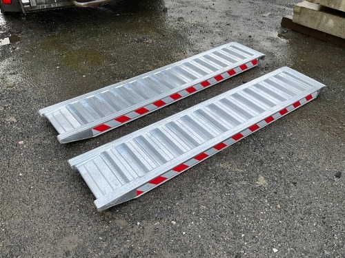 2No. UNUSED 1800mm x 349mm x 82mm 3300KGS ALUMINIUM RAMPS