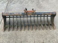 APPROX. 4ft DIGBITS RAKE BUCKET TO SUIT 2-3 TON MACHINE - 2