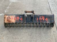 APPROX. 4ft DIGBITS RAKE BUCKET TO SUIT 2-3 TON MACHINE - 6