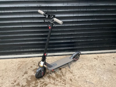 UNUSED HT-T4 ELECTRIC SCOOTER