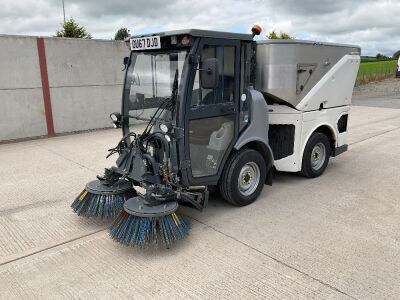 HAKO CITYMASTER 1600 3.5 TON ARTICULATED ROAD SWEEPER 