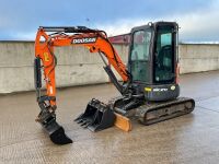 DOOSAN DX27Z 2.7 TON ZERO TAIL MINI DIGGER