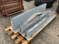 3No. ASSORTED KEYSTONE LINTEL HEADS - 6