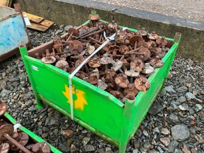 METAL CRATE TO INC. CONCRETE SHUTTERING CLAMPS