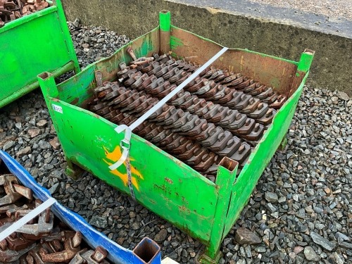 MEVA METAL CRATE TO INC. CONCRETE SHUTTERING CLAMPS