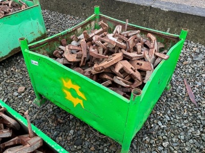 METAL CRATE TO INC. CONCRETE SHUTTERING CLAMPS