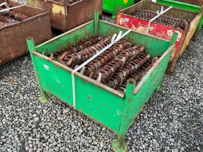 METAL CRATE TO INC. CONCRETE SHUTTERING CLAMPS