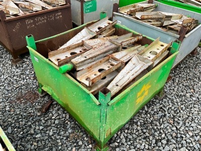 METAL CRATE TO INC. CONCRETE SHUTTERING CLAMPS