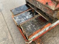 PACKAGE OF ASSORTED PERI SHUTTERING PANS - 11