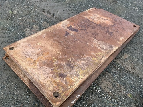 APPROX. 20MM 8X4 METAL ROAD PLATE