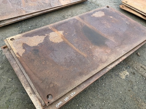 APPROX. 15MM 8X4 METAL ROAD PLATE