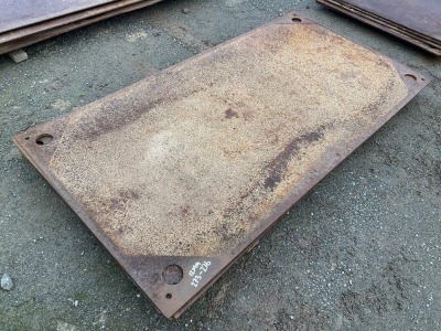 APPROX. 12MM 8X4 METAL ANTI SLIP ROAD PLATE