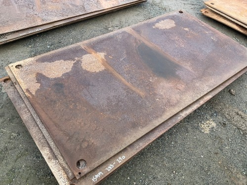 APPROX. 15MM 8X4 METAL ROAD PLATE