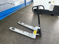 JEFFERSON 2000KG PALLET TRUCK - DAMAGED - 5