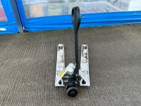 JEFFERSON 2000KG PALLET TRUCK - DAMAGED - 6