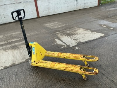 TOYOTA 2300KGS PALLET TRUCK