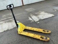 TOYOTA 2300KGS PALLET TRUCK - 3