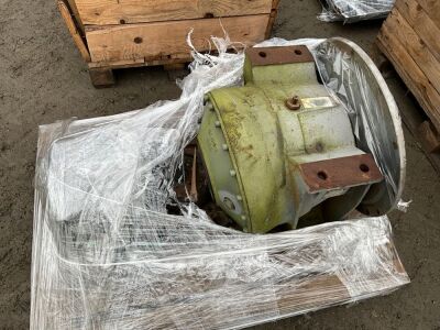 PALLET TO INC. UNUSED GEARBOX TO SUIT MIXER LORRY