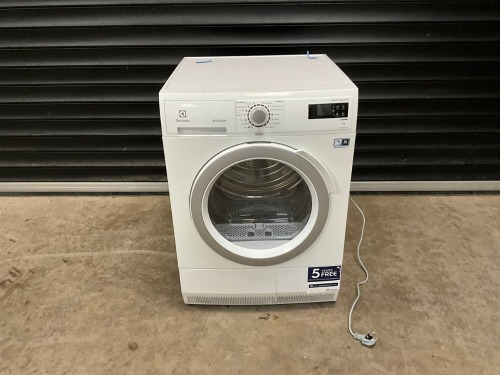 ELECTROLUX 8KG 240V HEAT PUMP TUMBLE DRYER