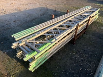 METAL STILLAGE TO INC. 13No. 4100mm x 450mm ALUMINUIM LATTICE BARS