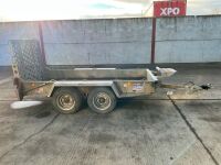 APPROX. 9.2ft x 4.4ft IFOR WILLIAMS 2700KGS TWIN AXLE BEAVERTAIL PLANT TRAILER  - 18