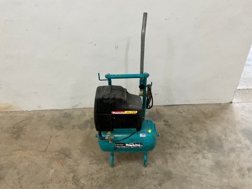 MAKITA AC1300 110v COMPRESSOR