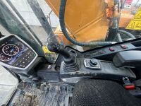 HYUNDAI HX220L 22 TON EXCAVATOR - 31