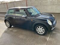 MINI HATCHBACK 1.6 ONE 