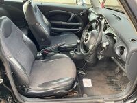 MINI HATCHBACK 1.6 ONE  - 15