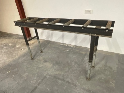 APPROX. 6ft HEIGHT ADJUSTABLE ROLLER TABLE