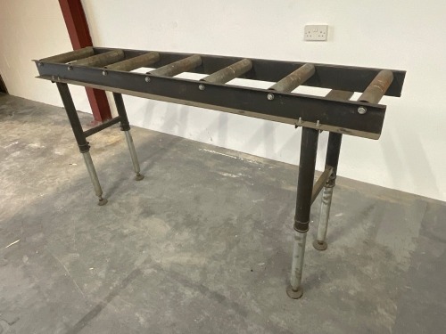 APPROX. 6ft HEIGHT ADJUSTABLE ROLLER TABLE