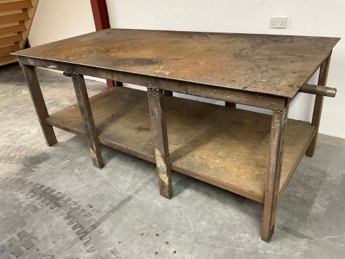 APPROX. 8ft x 4ft HEAVY DUTY METAL WORKBENCH