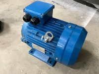 UNIVERSAL MOTORS IE3 4KW UMHA112M-2B3 3 PHASE ALUMINIUM MOTOR - 2