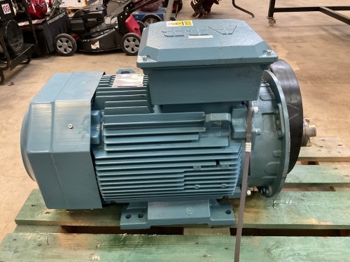 ABB M3BL 200MLB 4 IMB3/IM1001 3 PHASE SYNCHRONOUS RELUCTANCE MOTOR