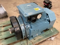 ABB M3BL 200MLB 4 IMB3/IM1001 3 PHASE SYNCHRONOUS RELUCTANCE MOTOR - 4