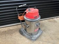 ISSA 240V VACUUM CLEANER - 2