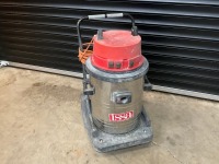 ISSA 240V VACUUM CLEANER - 3