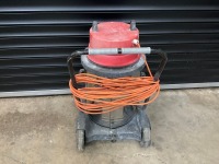 ISSA 240V VACUUM CLEANER - 4