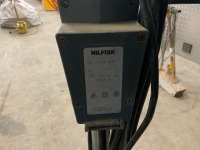 NILFISK 420B 240V INDUSTRIAL FLOOR POLISHER - 4