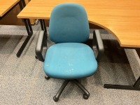 1600mm RIGHT HAND CORNER DESK & OPERATOR CHAIR - 3