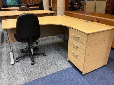 1600mm RIGHT HAND CORNER DESK, THREE DRAWER PEDESTAL & OPERATOR CHAIR