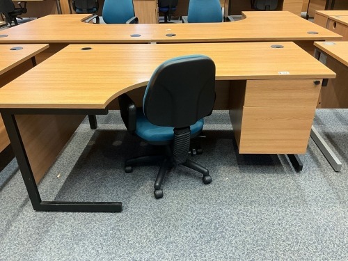 1800mm LEFT HAND CORNER DESK & OPERATOR CHAIR