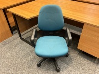 1800mm LEFT HAND CORNER DESK & OPERATOR CHAIR - 3