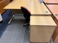 1600mm RIGHT HAND CORNER DESK, THREE DRAWER PEDESTAL & OPERATOR CHAIR - 4