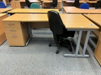 1600mm RIGHT HAND CORNER DESK, THREE DRAWER PEDESTAL & OPERATOR CHAIR