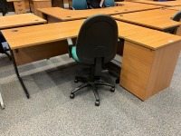 1800mm RIGHT HAND CORNER DESK, THREE DRAWER PEDESTAL & OPERATOR CHAIR - 2