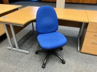 1600mm LEFT HAND CORNER DESK, THREE DRAWER PEDESTAL & OPERATOR CHAIR - 4