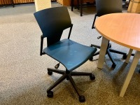 1000mm ROUND MEETING TABLE & 3No. SWIVEL MEETING CHAIRS - 3