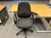 1600mm RIGHT HAND CORNER DESK & OPERATOR CHAIR - 3