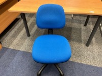 1400mm WAVE DESK & OPERATOR CHAIR - 2